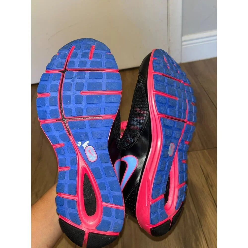 Nike Womens Black & Pink Running Shoes Size 8